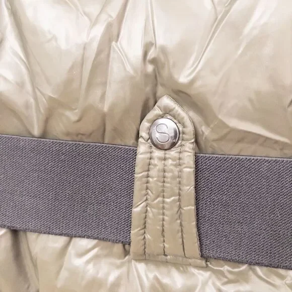 Women's Olive Puffer Jacket with Faux Fur Hood - Picture 15 of 16